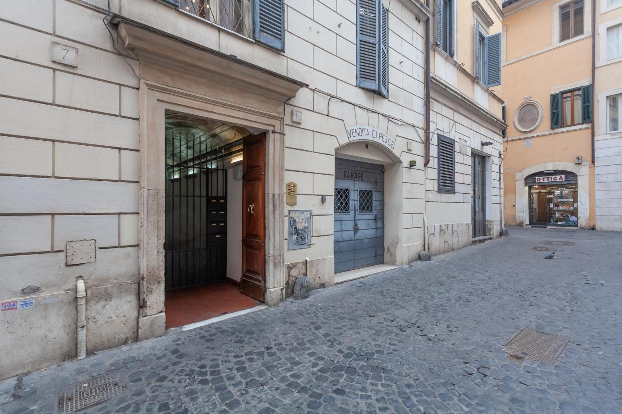 Palazzo Sant'elena Apartment Rome